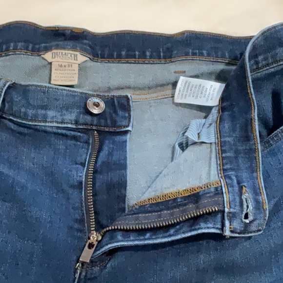BOGO Ladies’ Duluth Trading Co. blue jeans 16 X 31 comfort fit. GREAT CONDITION - Picture 2 of 7